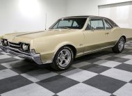 1967 Oldsmobile Cutlass Supreme Turnpike Cruiser