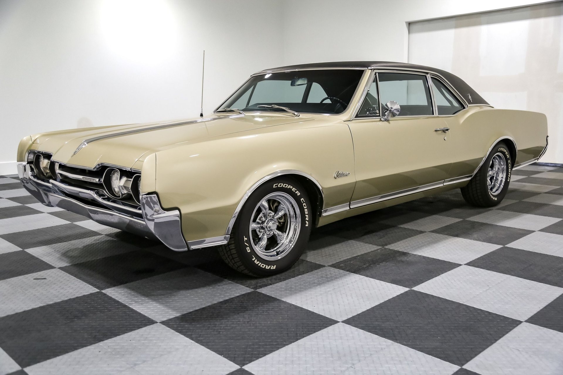 1967 Oldsmobile Cutlass Supreme Turnpike Cruiser