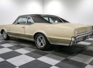 1967 Oldsmobile Cutlass Supreme Turnpike Cruiser