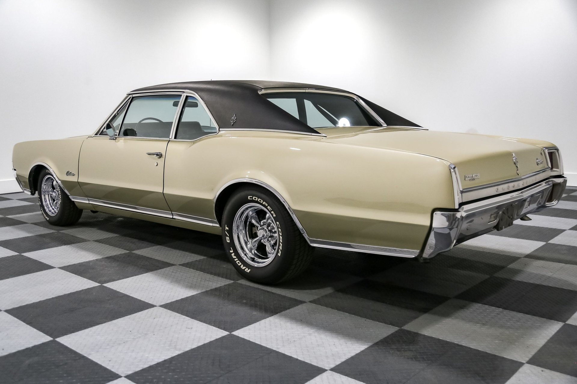 1967 Oldsmobile Cutlass Supreme Turnpike Cruiser